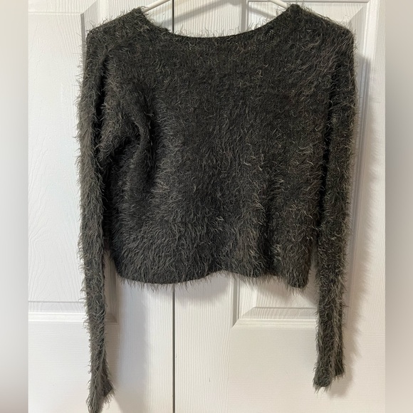 Hollister Fuzzy Grey Cropped Sweater, S - Picture 2 of 3